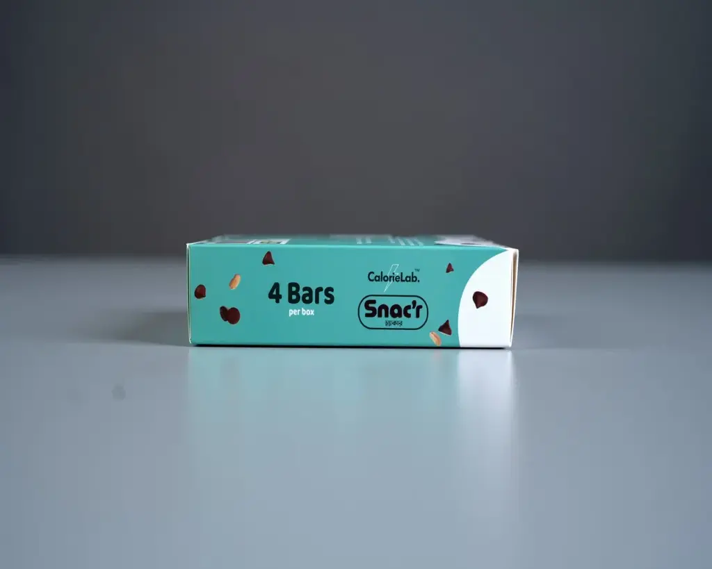 SNACR-Chocolate-Granola-Bar-03.jpg.webp