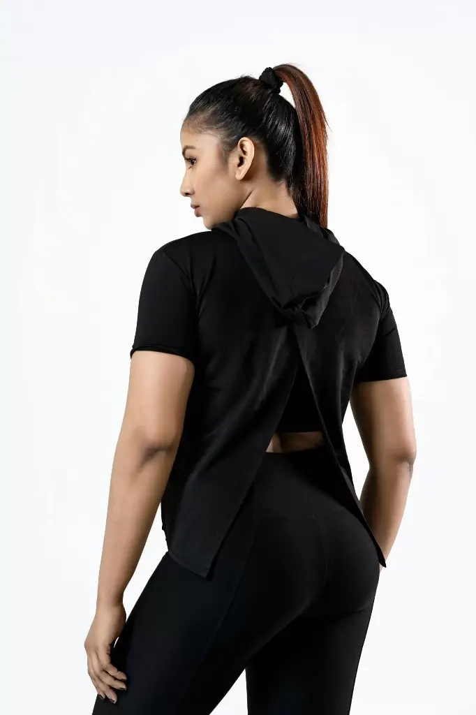 Dour-Pulse-Top-Black-02.webp