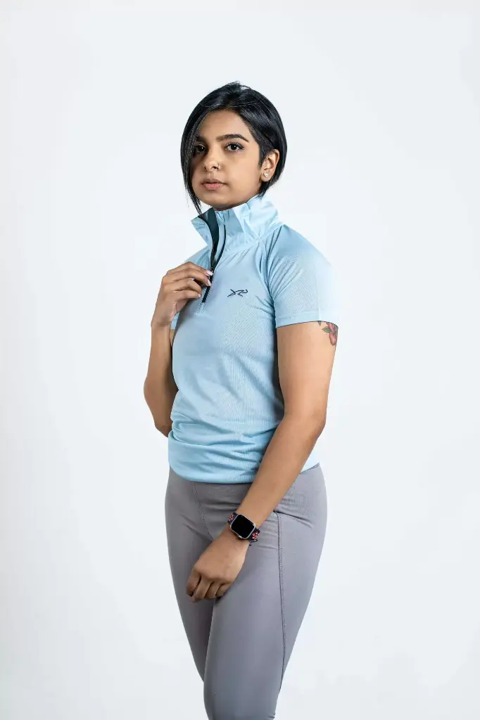 Dour-Golf-Tee-Zip-Sky-Blue-02.webp