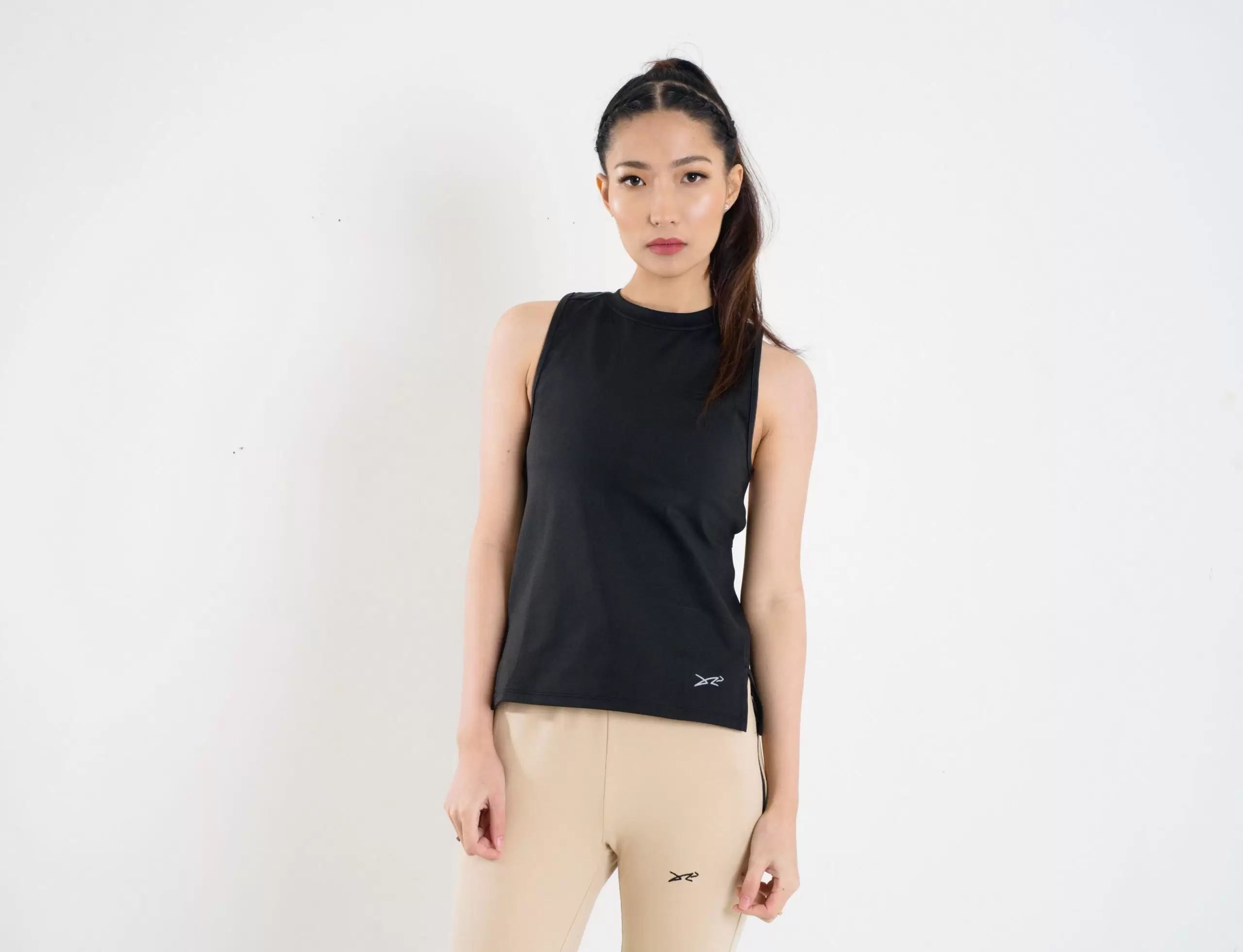 Dour Hybrid Tank Black 01 Hybrid Tank - Image 1
