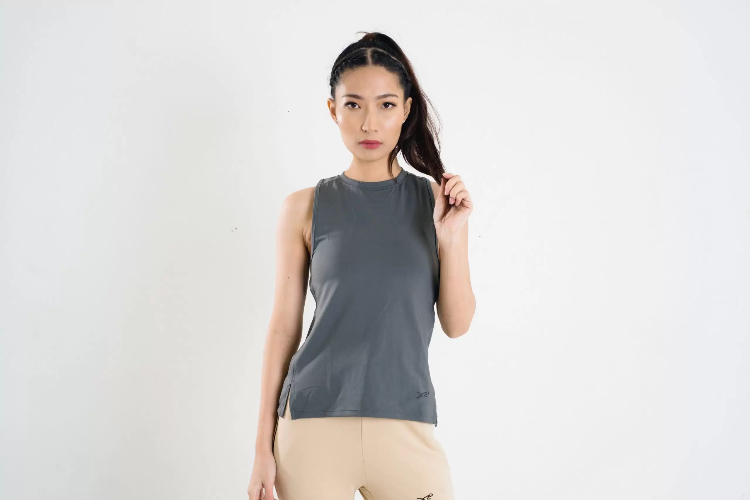 Dour Hybrid Tank Grey 01 Hybrid Tank - Image 1